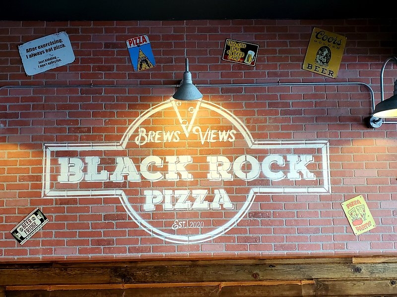 Black Rock Pizza Kona