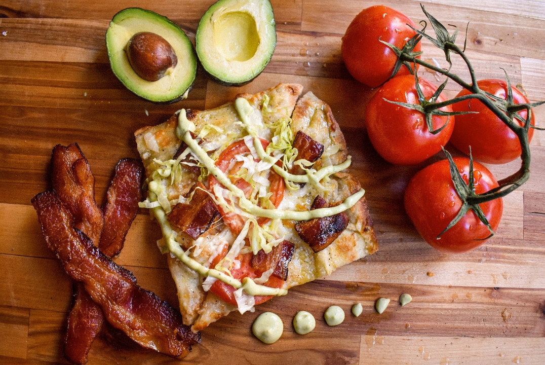 Lily's Bar Pizza Patio