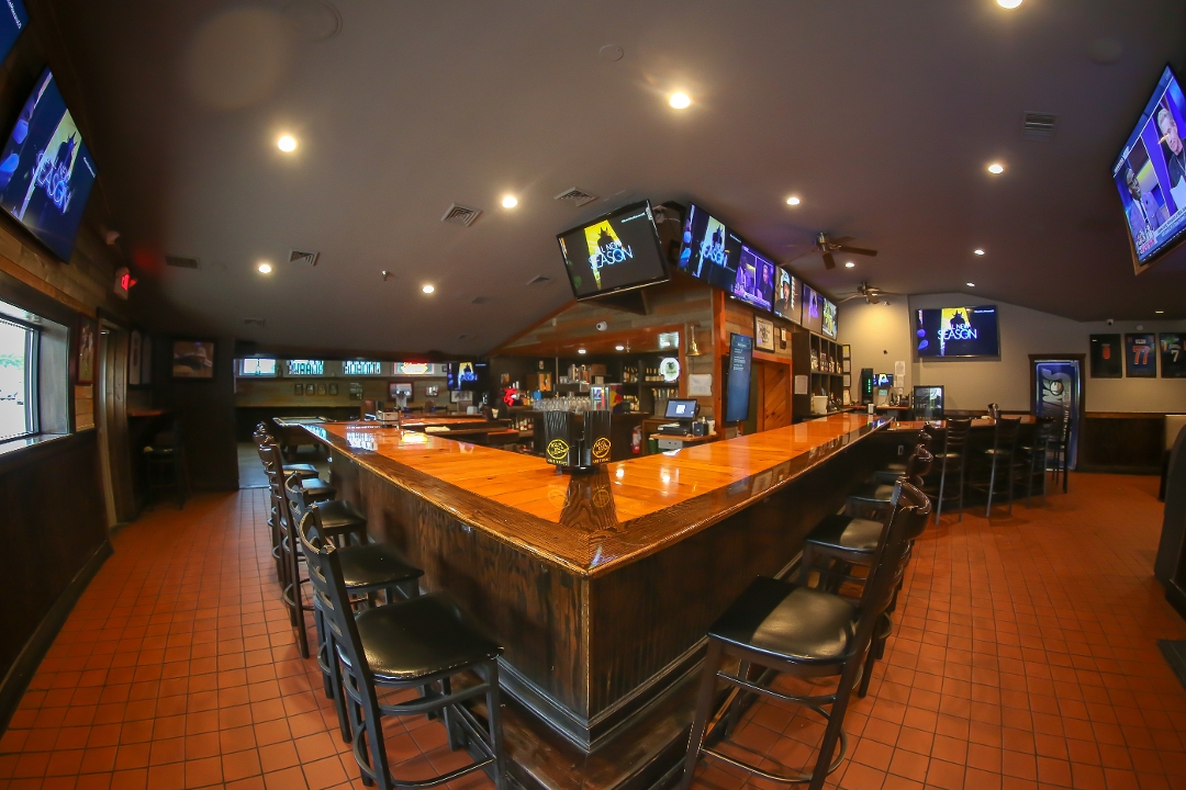 Sidelines Sports Bar & Grill