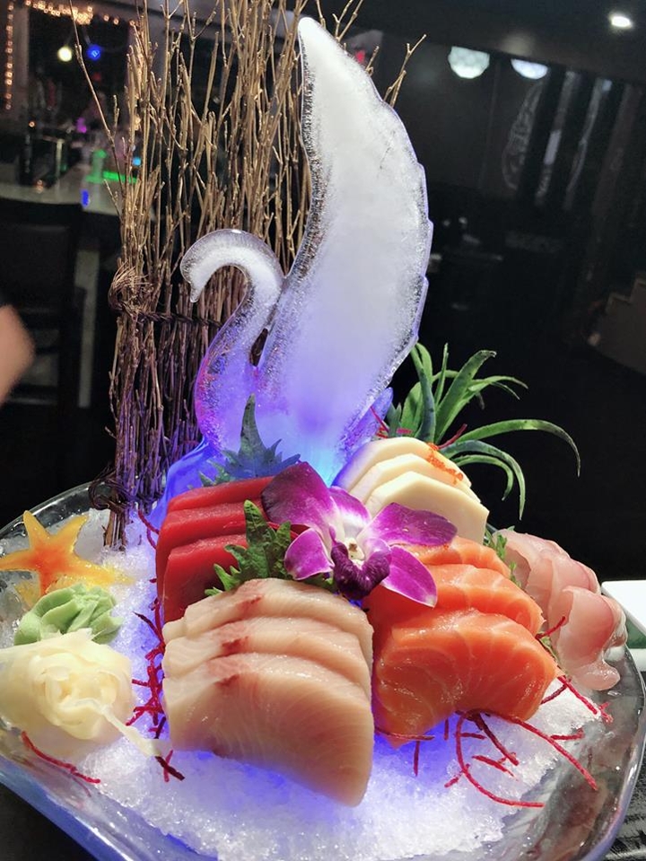 LEVEL Restaurant & Bar