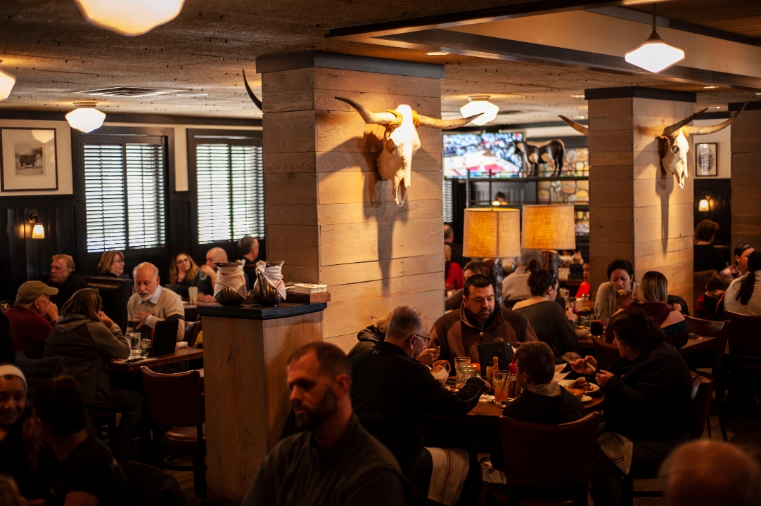 Max Burger West Hartford