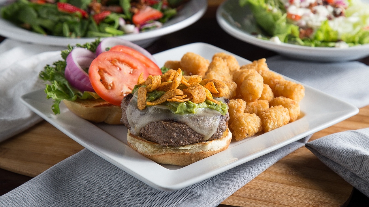 Tanner's Bar & Grill