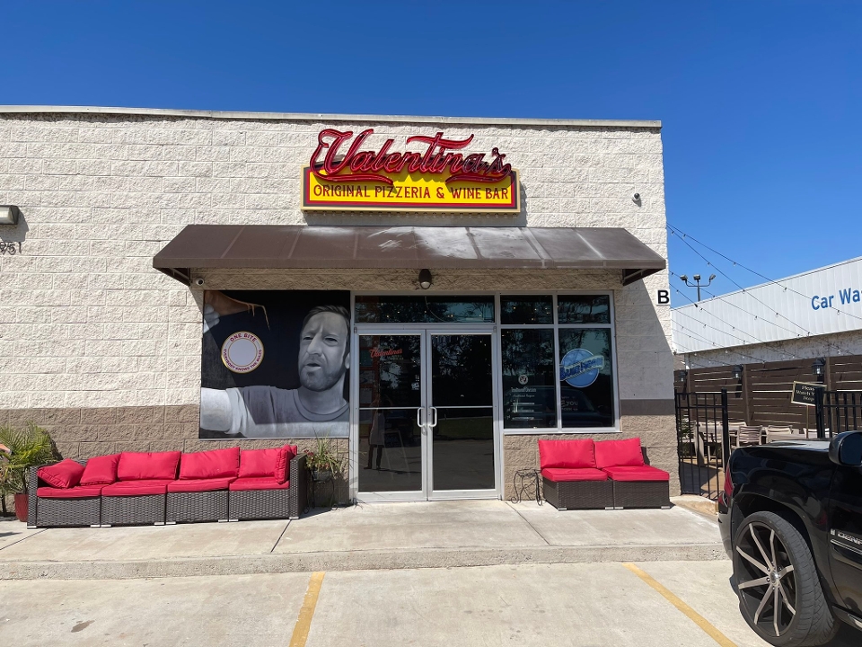 Valentina’s Pizzeria & Wine Bar