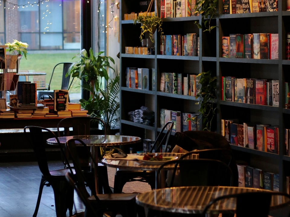 Bread + Roses and Cafe